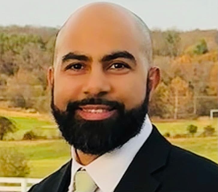 Portrait of Eliezer Ortiz, founder of Maniel Ventures